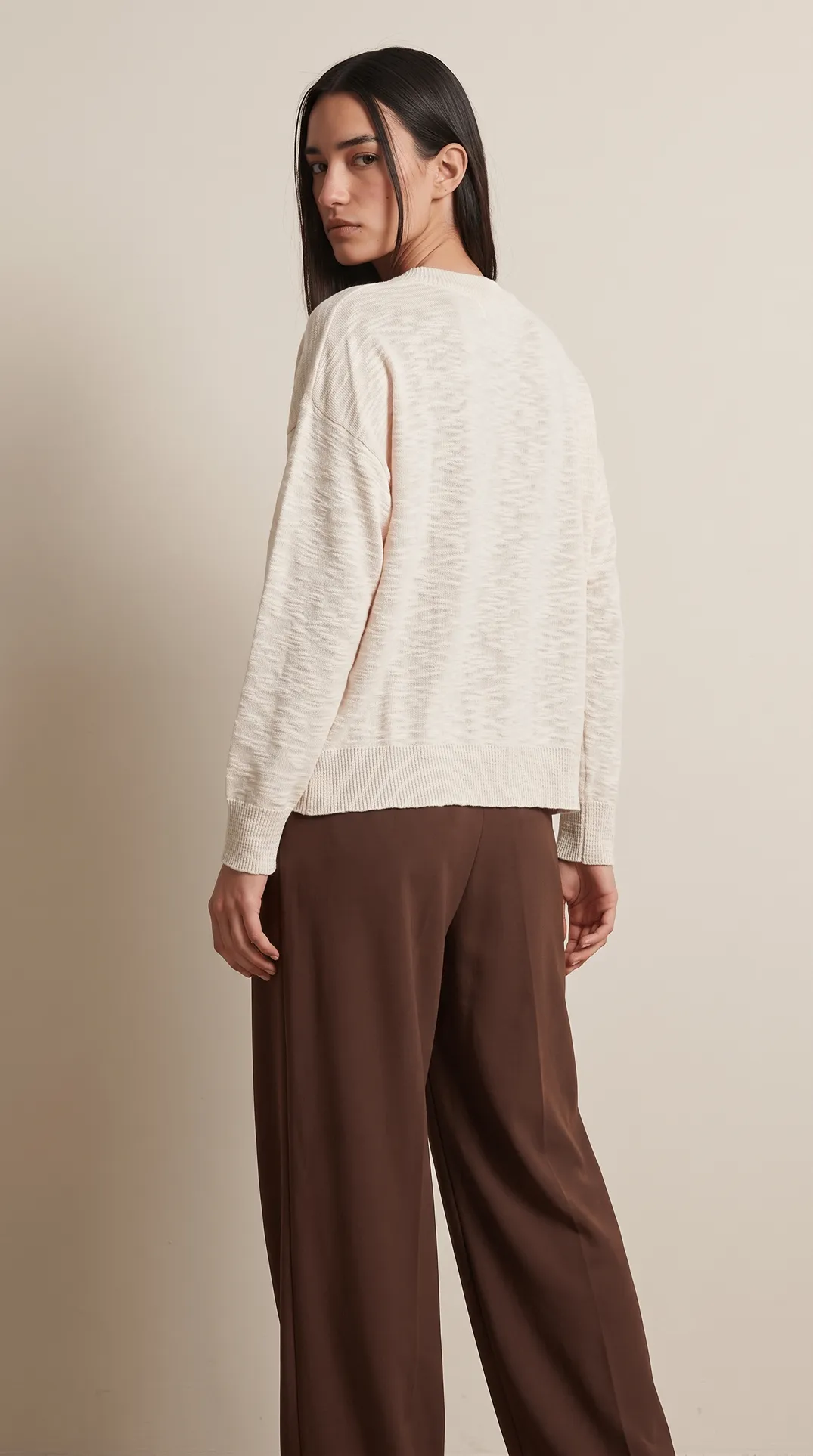 Sweater Novara Crudo Espalda